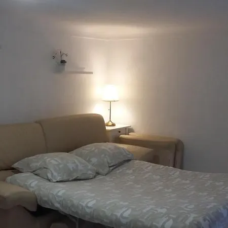 Studio Liberation Πανσιόν *